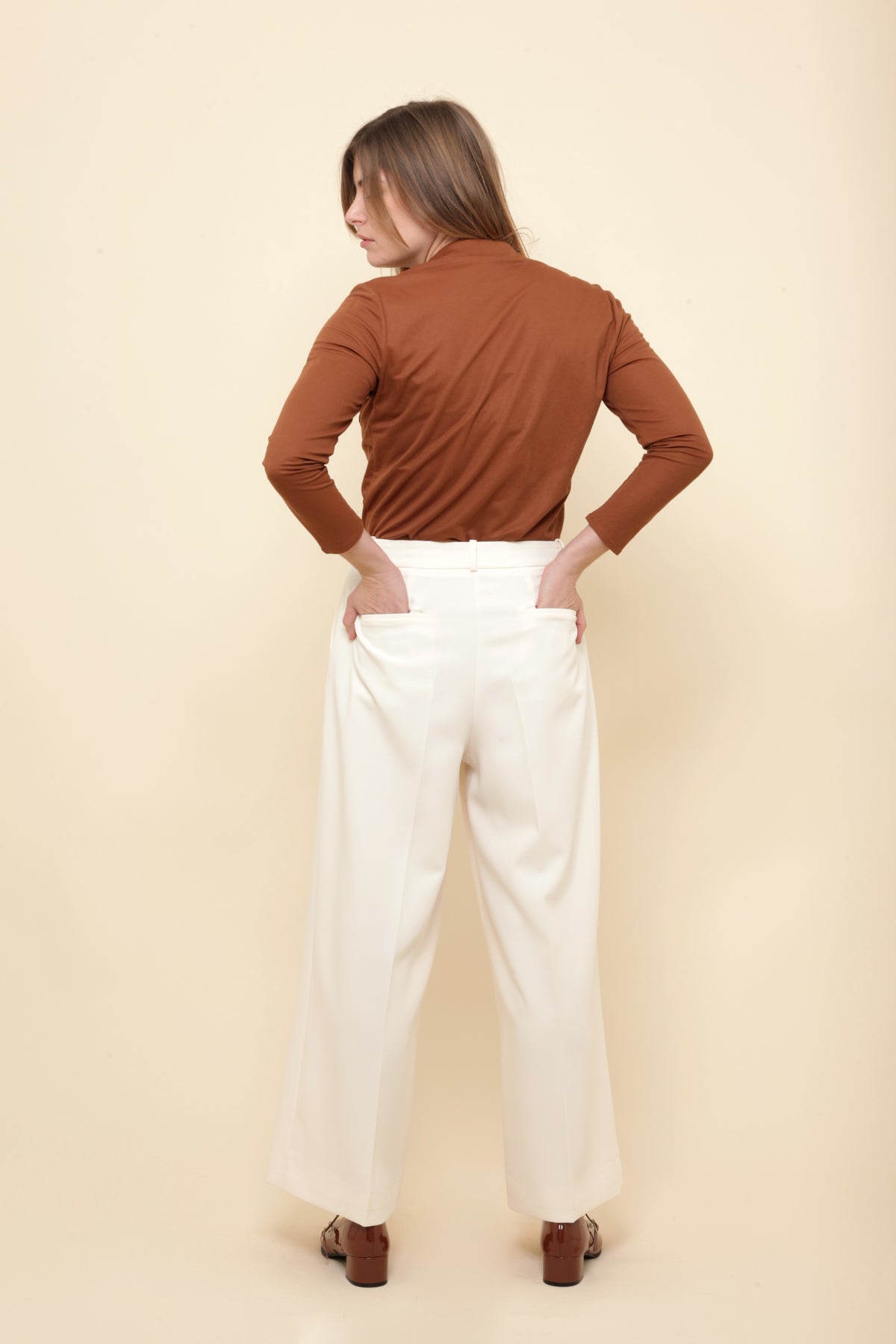 Pantalon Large Écru – Coupe Oversize