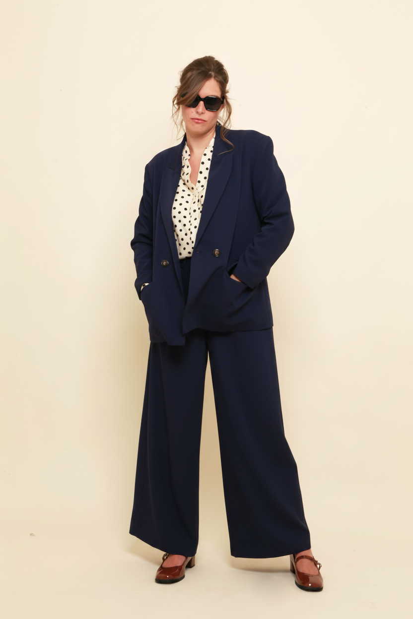 Tailleur bleu marine face